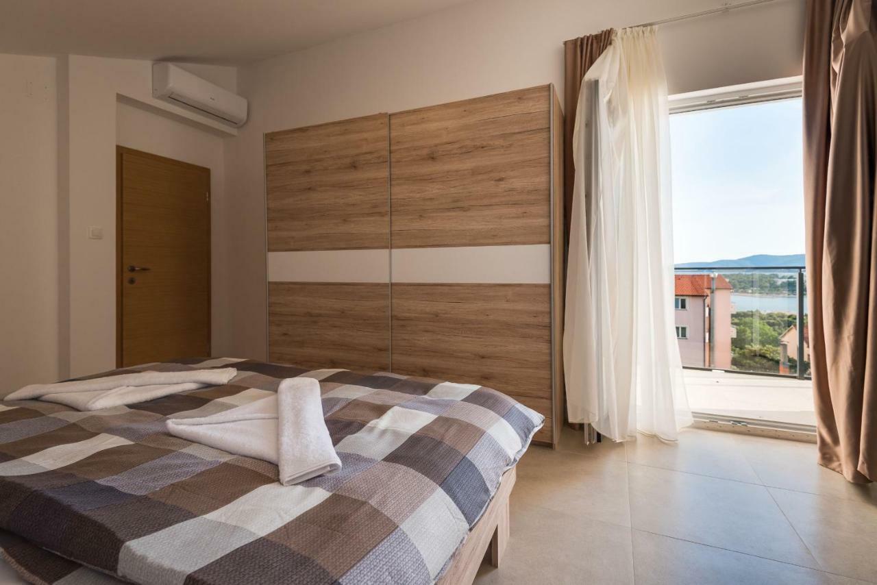 Croatica Suites Podsolarsko Sibenik Bagian luar foto