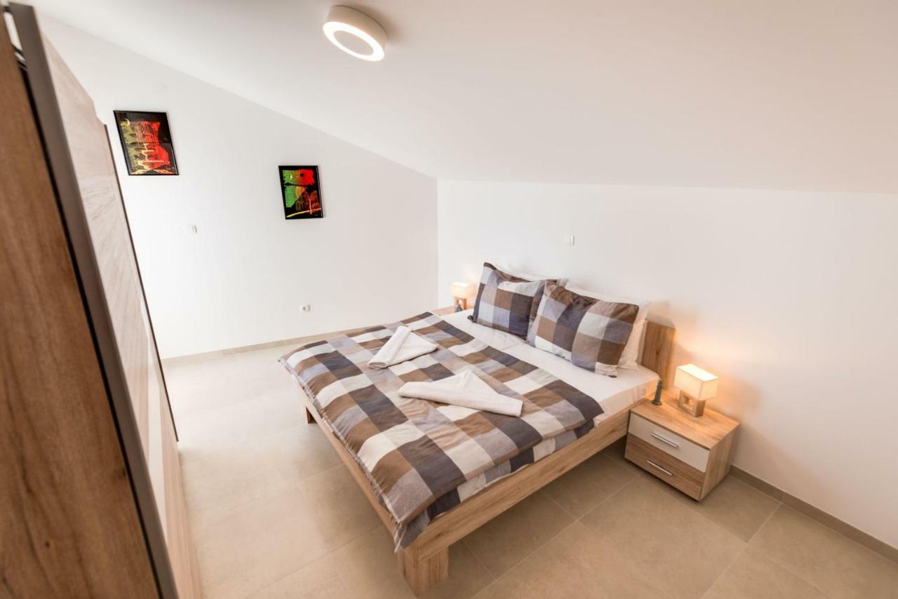 Croatica Suites Podsolarsko Sibenik Bagian luar foto