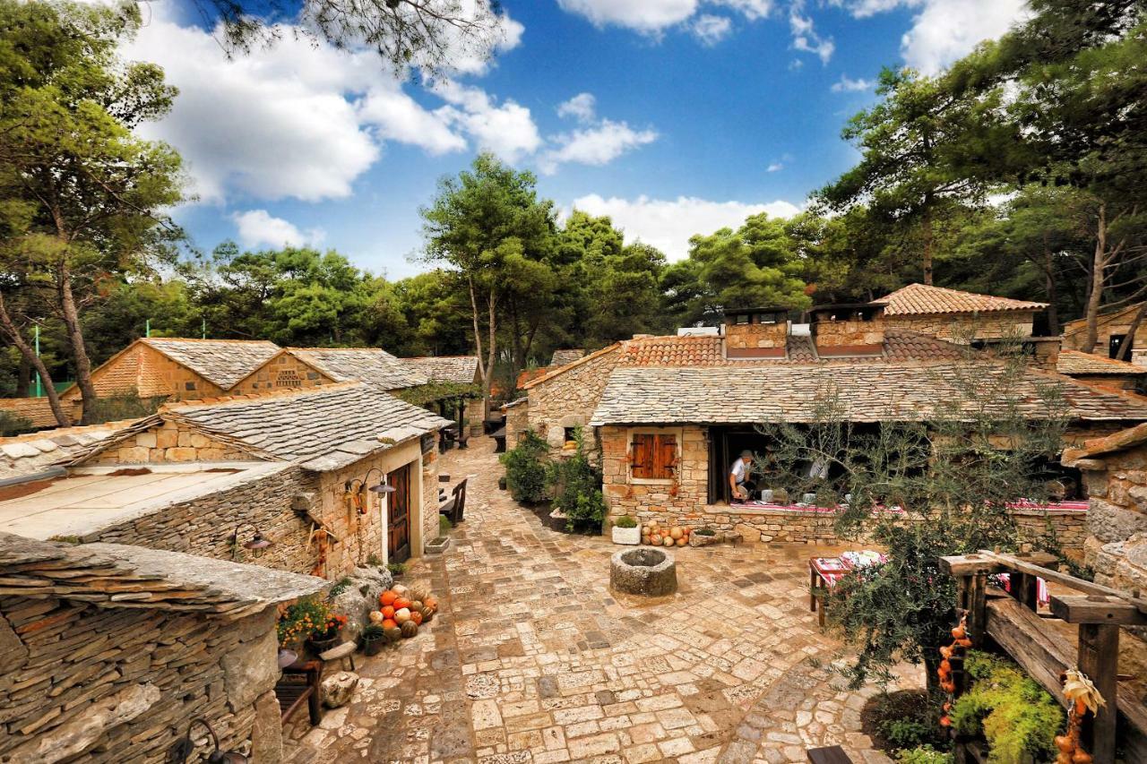 Croatica Suites Podsolarsko Sibenik Bagian luar foto