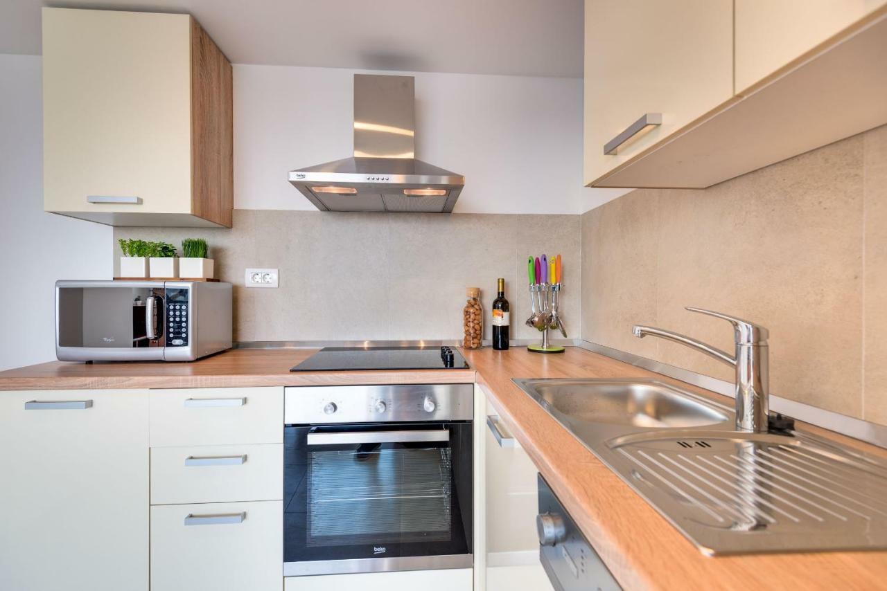 Croatica Suites Podsolarsko Sibenik Bagian luar foto