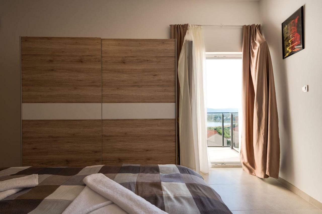 Croatica Suites Podsolarsko Sibenik Bagian luar foto