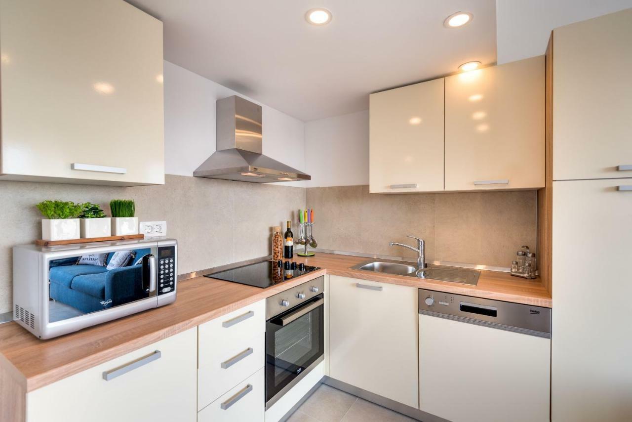 Croatica Suites Podsolarsko Sibenik Bagian luar foto