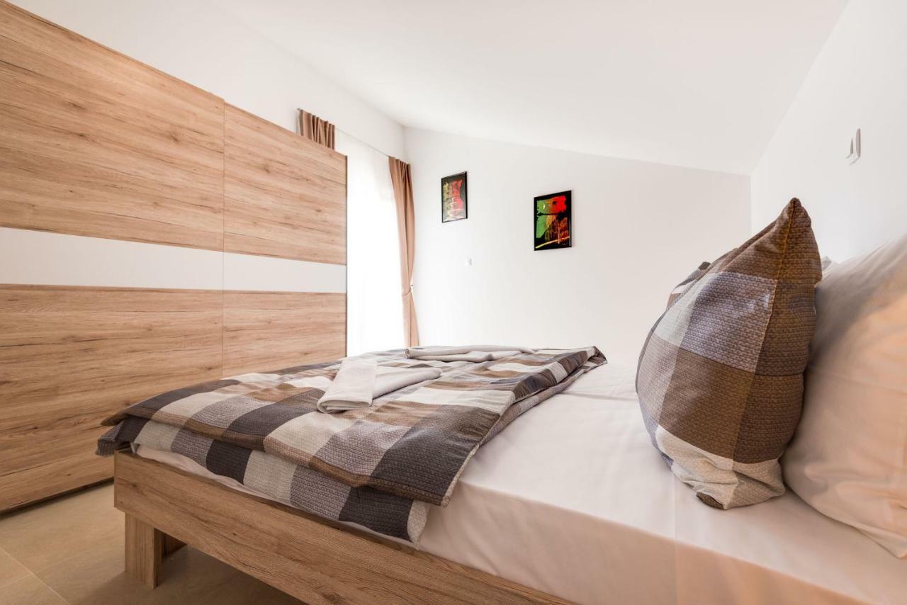 Croatica Suites Podsolarsko Sibenik Bagian luar foto