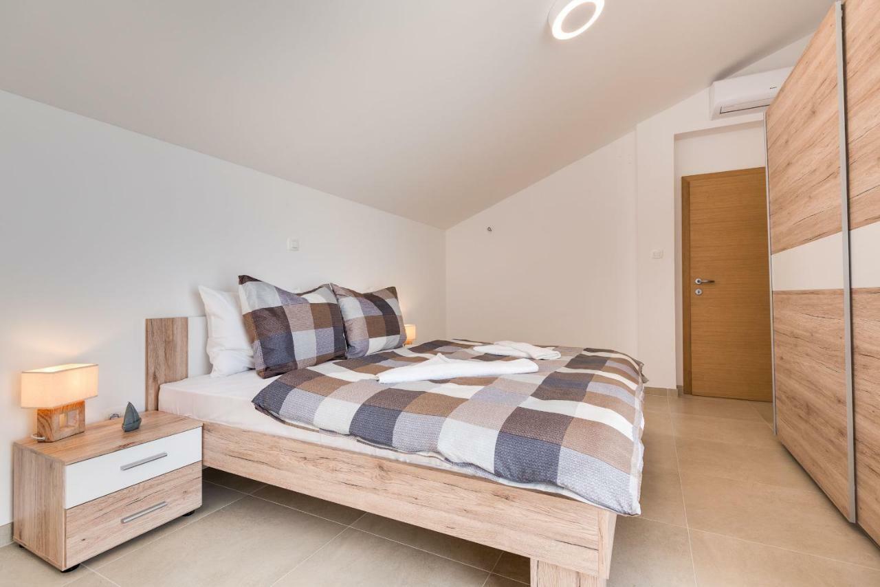 Croatica Suites Podsolarsko Sibenik Bagian luar foto