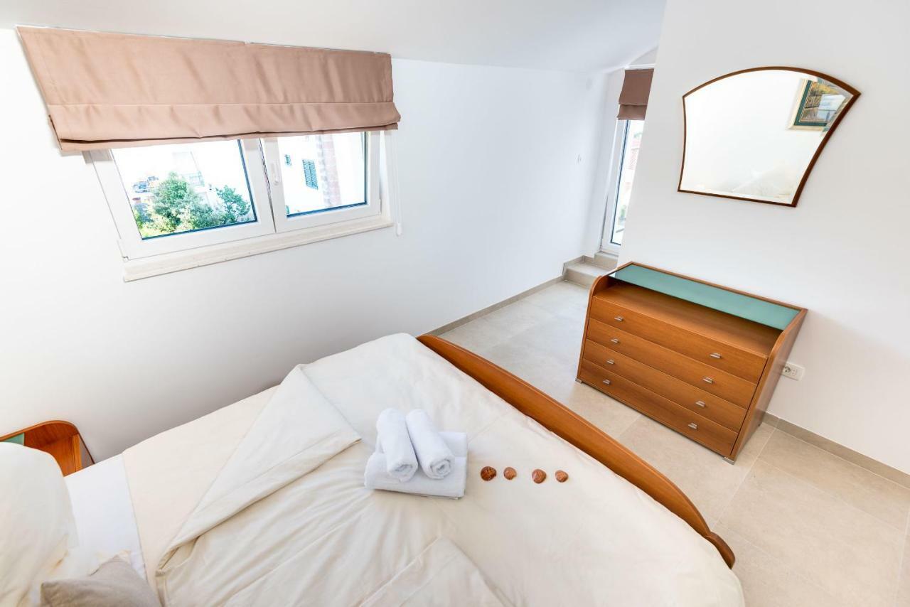 Croatica Suites Podsolarsko Sibenik Bagian luar foto
